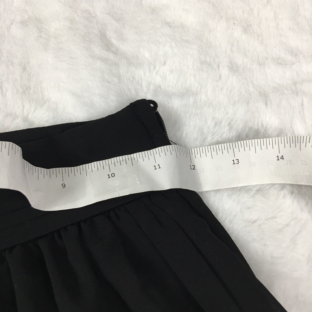 Black H&M ruffled chiffon skirt - Picture 7 of 8